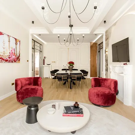 Daire Merveil - Signature - Champs Elysees -kleber Paris