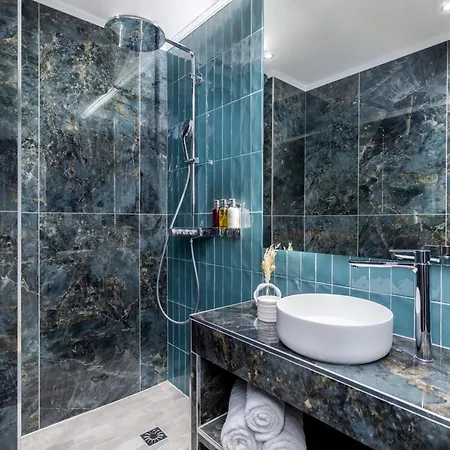 Daire Merveil - Signature - Champs Elysees -kleber