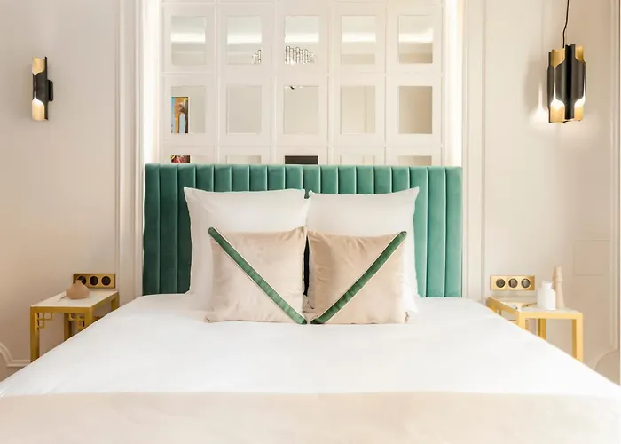 Merveil - Signature - Champs Elysees -kleber Париж